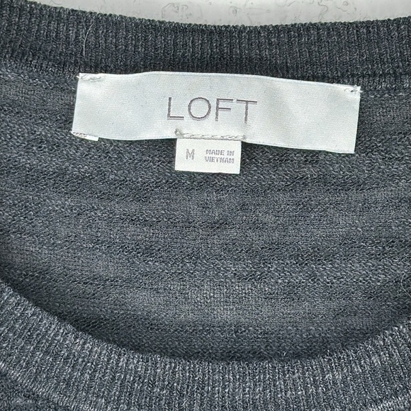 LOFT Cotton Blend Short Sleeve Top Size Medium - Picture 6 of 9
